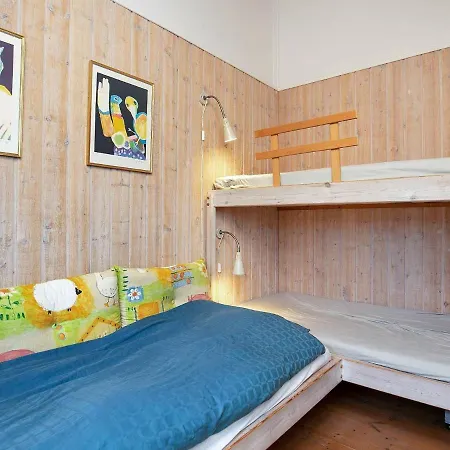 8 Person Holiday In Lb K